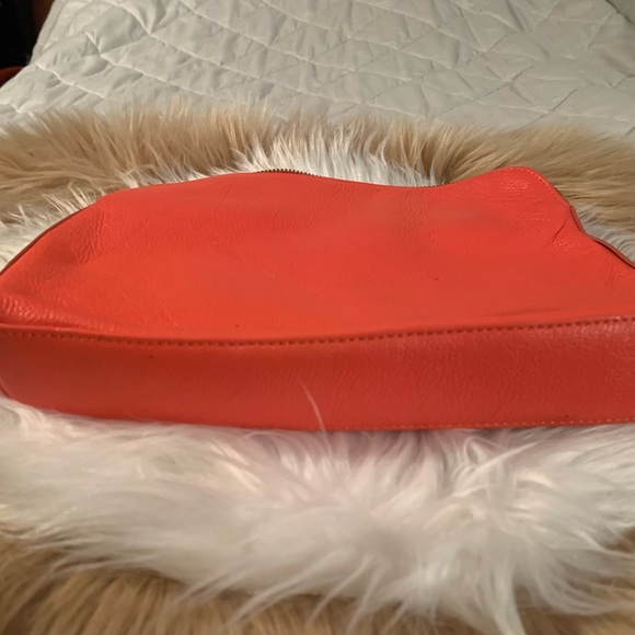 INDIA HICKS CLUTCH. - Picture 2 of 9